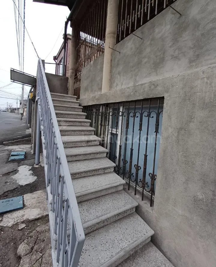 6 Սենյականոց Սեփական Տուն, 220քմ, Կոսմետիկ Վերանորոգված, Ավտոտնակով