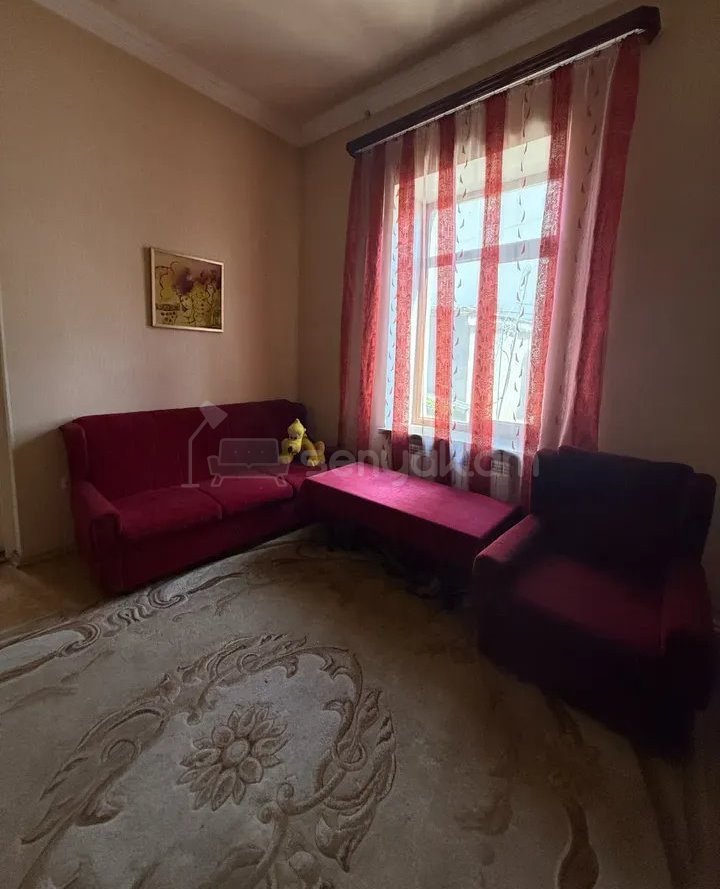 6 Սենյականոց Սեփական Տուն, 180քմ, Կոսմետիկ Վերանորոգված, Ավտոտնակով