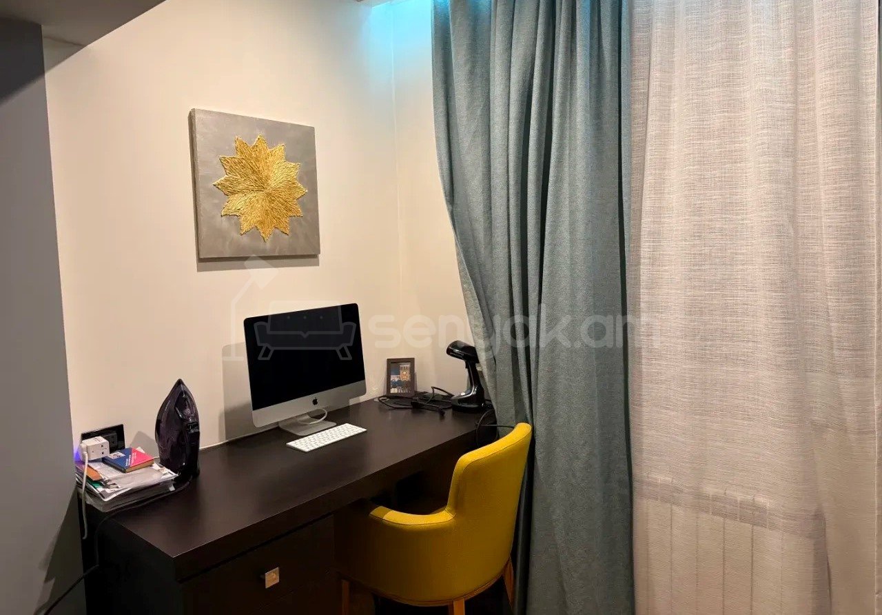 3 Սենյականոց Բնակարան Քարե Շենքում, 78քմ, 5/5 հարկ, Կապիտալ Վերանորոգված