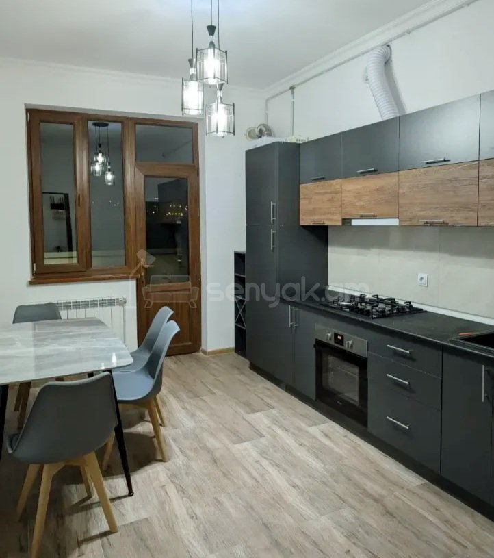 3 Սենյականոց Բնակարան Նորակառույցում, 100քմ, 9/16 հարկ, Կապիտալ Վերանորոգված, Կահավորված