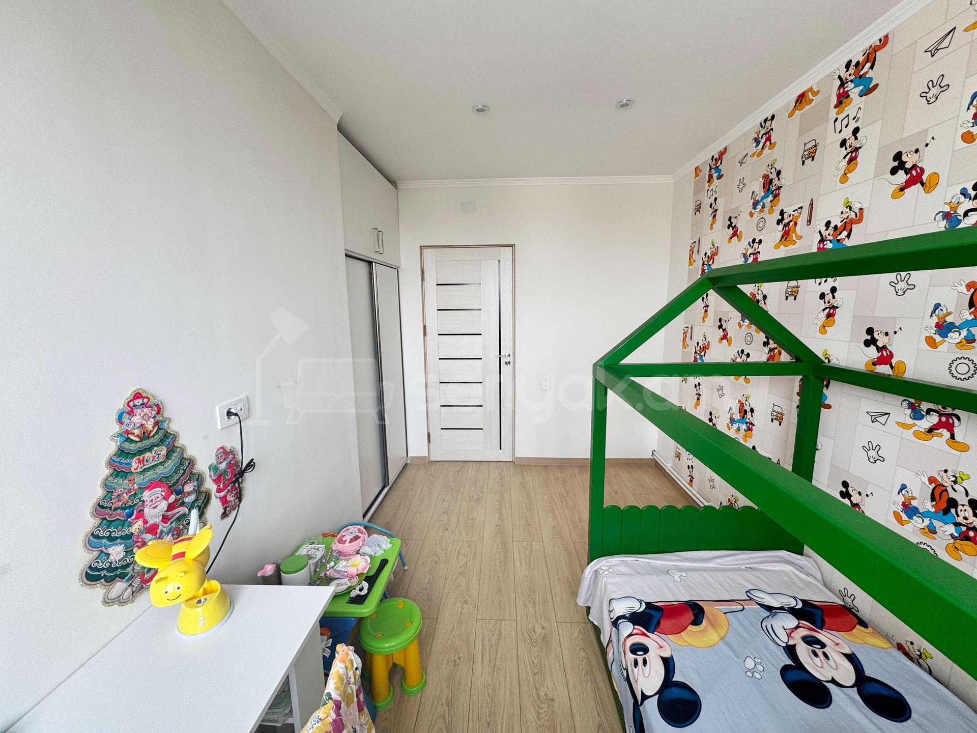 3 Սենյականոց Բնակարան Քարե Շենքում, 84քմ, 5/5 հարկ, Դիզայներական Վերանորոգված