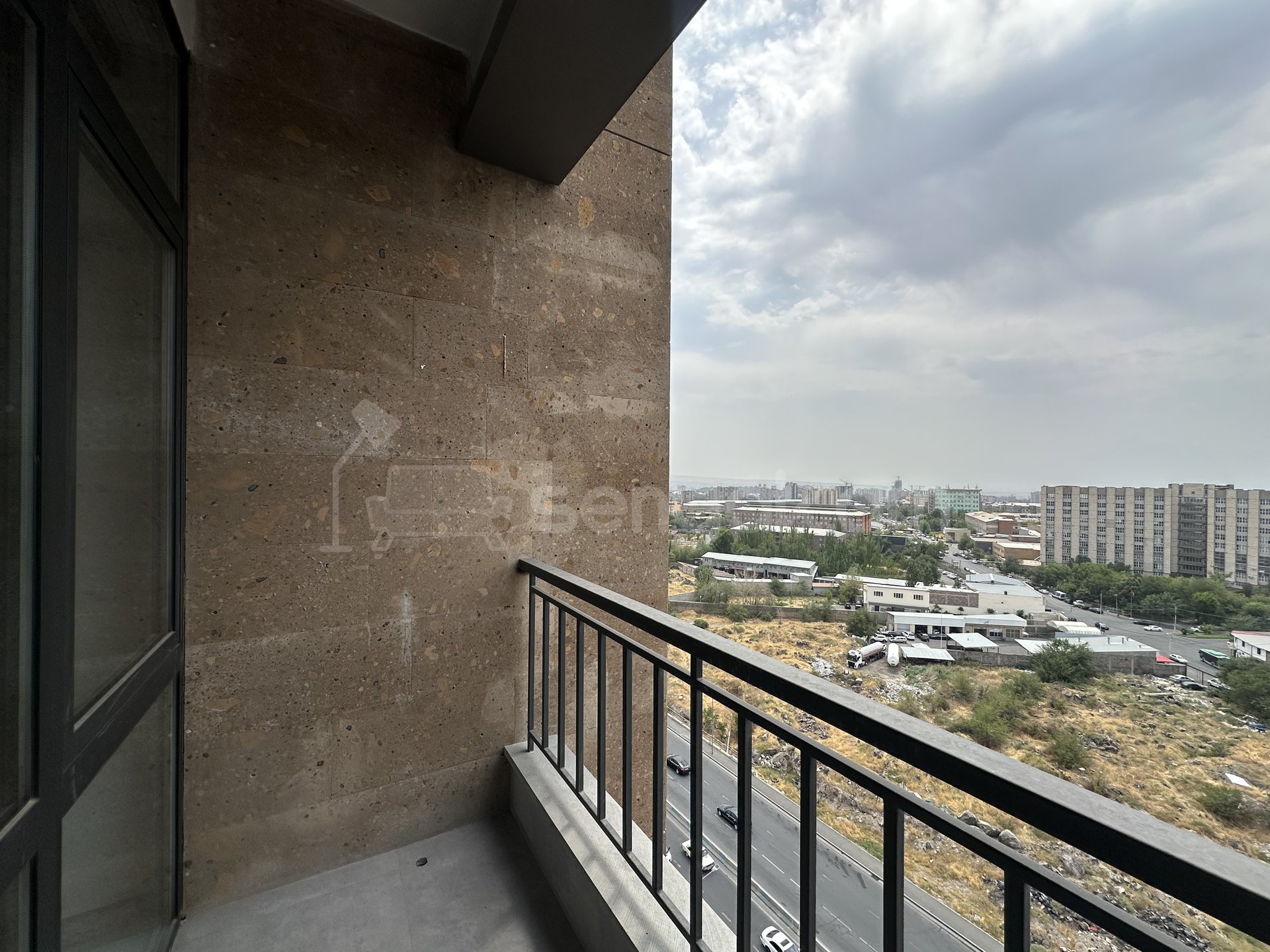 1 Սենյականոց Բնակարան, 48քմ, 3/15 հարկ, Դիզայներական Վերանորոգված, Կահավորված, Արևկող