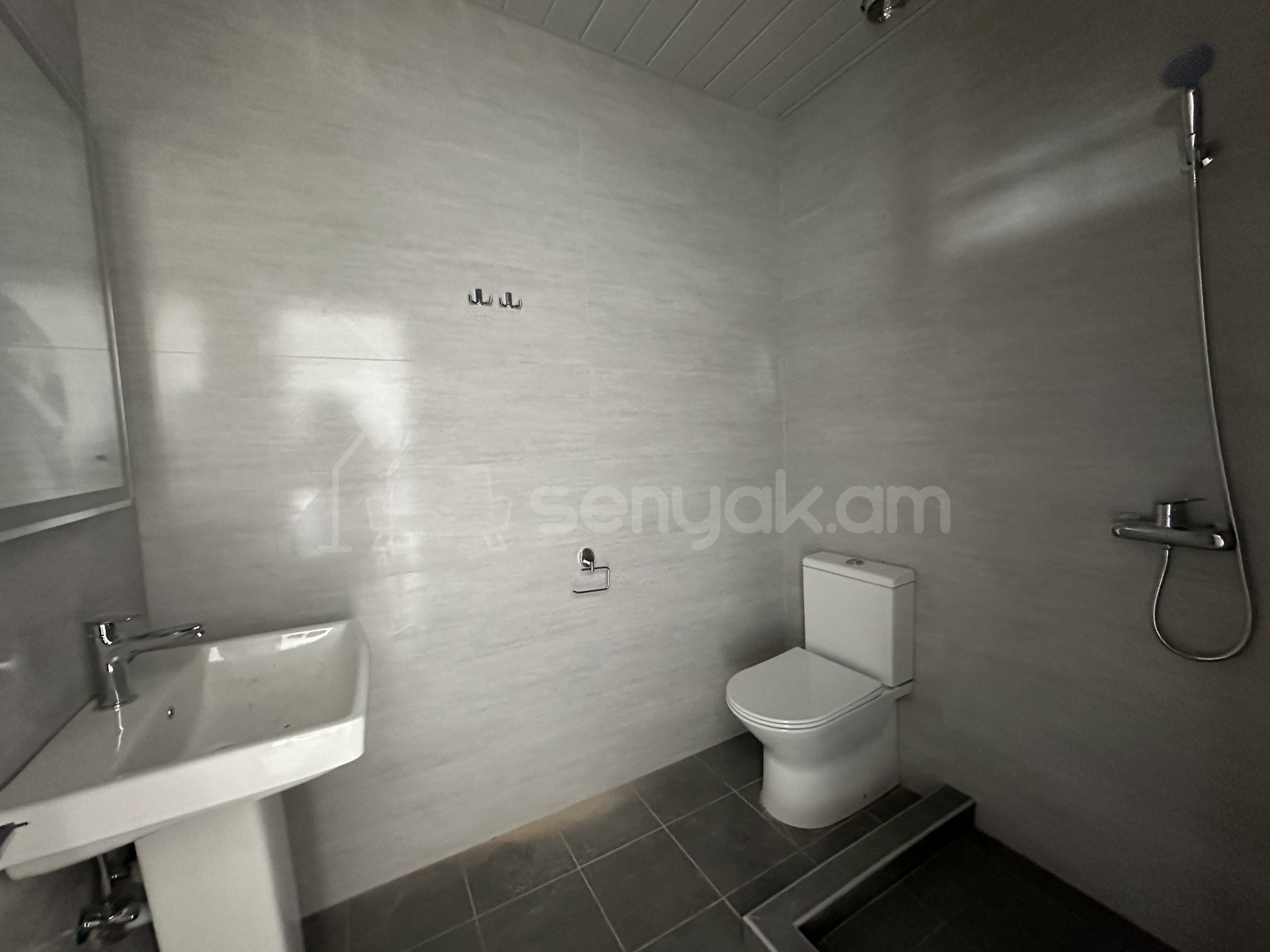 1 Սենյականոց Բնակարան, 48քմ, 3/15 հարկ, Դիզայներական Վերանորոգված, Կահավորված, Արևկող