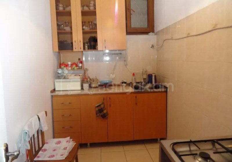 2 Սենյականոց Բնակարան Քարե Շենքում, 50քմ, 10/12 հարկ, Կապիտալ Վերանորոգված, Կահավորված