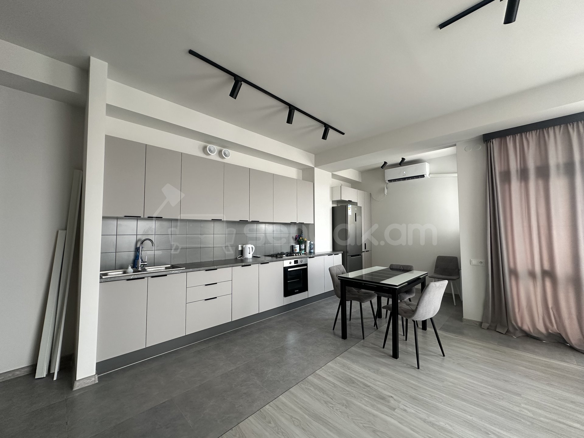 3 Սենյականոց Բնակարան Նորակառույցում, 97քմ, 12/15 հարկ, Դիզայներական Վերանորոգված, Կահավորված, Արևկող