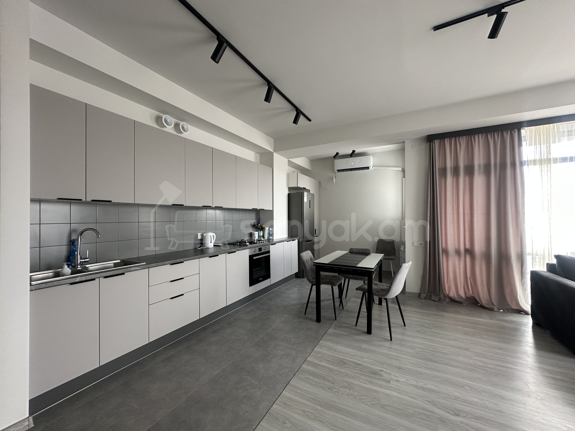 3 Սենյականոց Բնակարան Նորակառույցում, 97քմ, 12/15 հարկ, Դիզայներական Վերանորոգված, Կահավորված, Արևկող