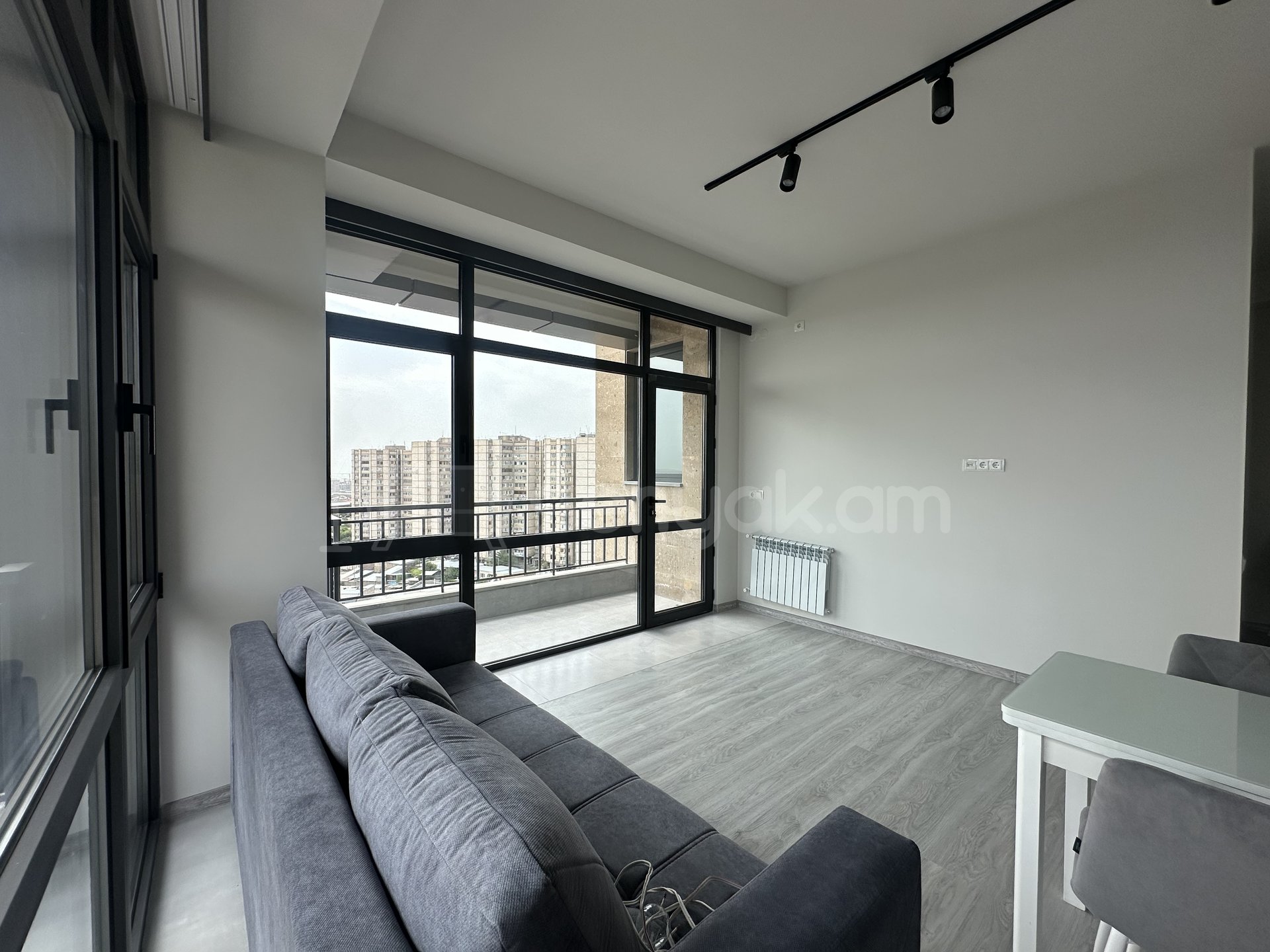 2 Սենյականոց Բնակարան Նորակառույցում, 68քմ, 12/15 հարկ, Դիզայներական Վերանորոգված, Կահավորված, Արևկող