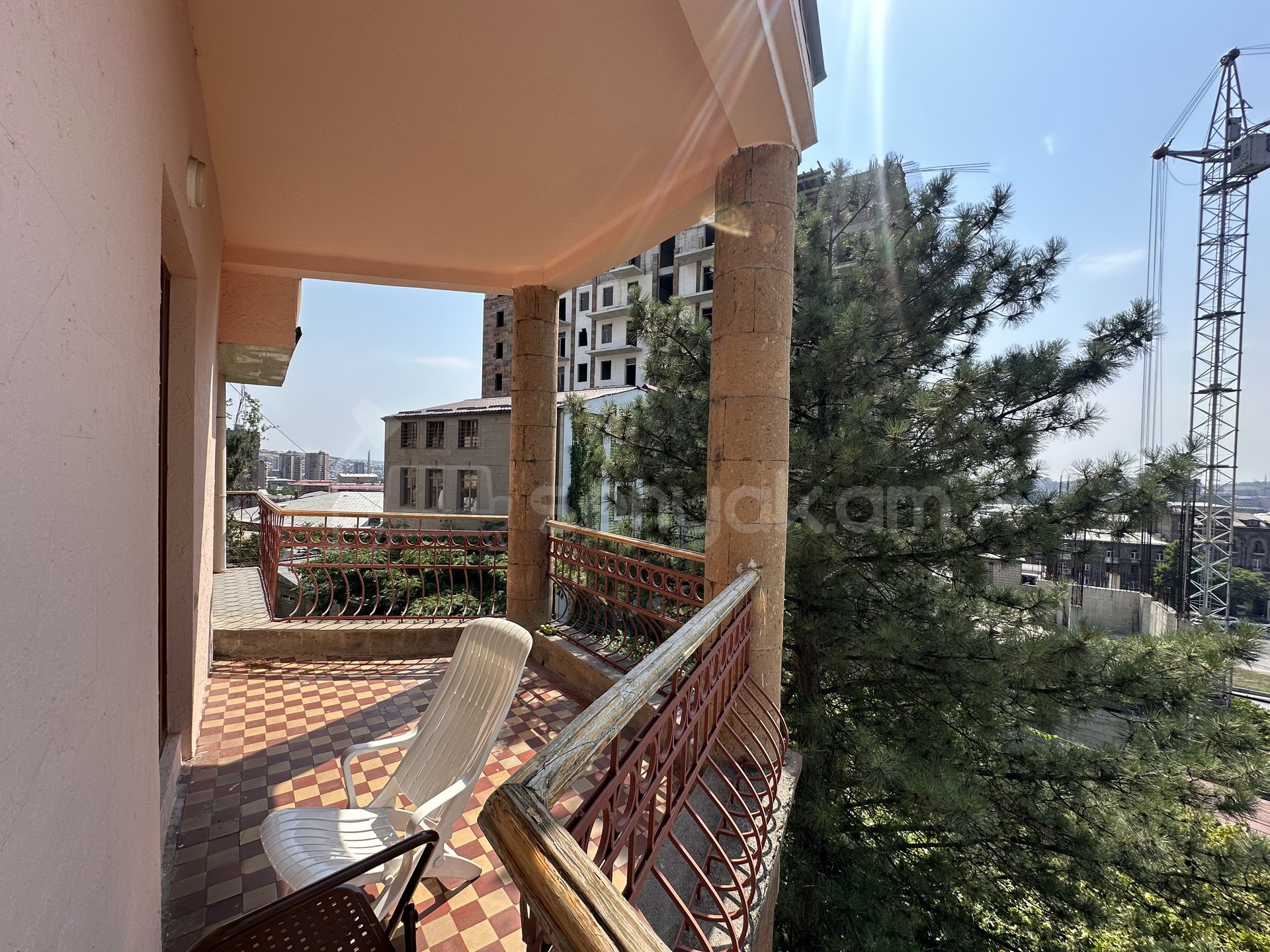 8 Սենյականոց Սեփական Տուն, 316քմ, Կոսմետիկ Վերանորոգված, Ավտոտնակով