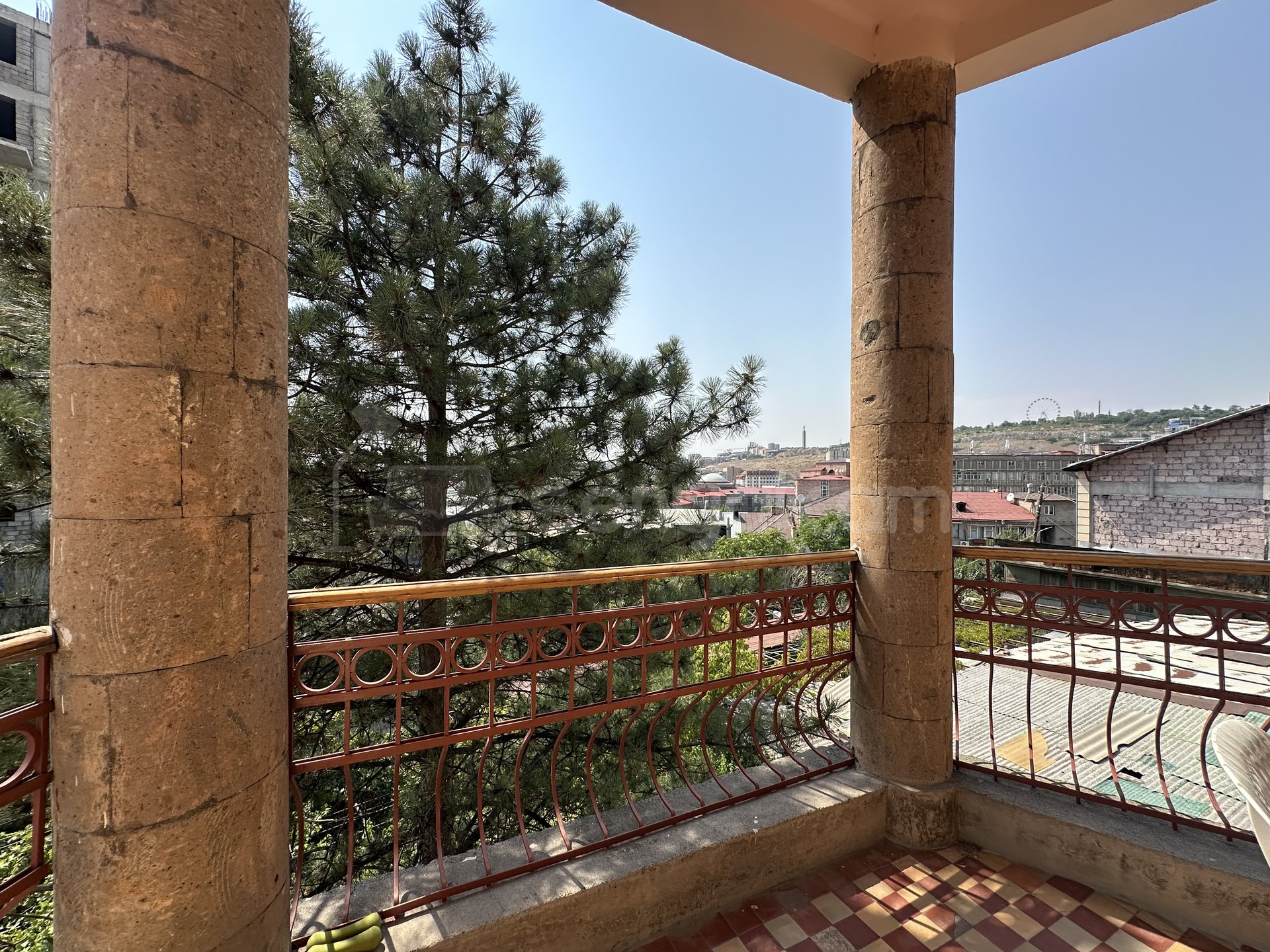 8 Սենյականոց Սեփական Տուն, 316քմ, Կոսմետիկ Վերանորոգված, Ավտոտնակով