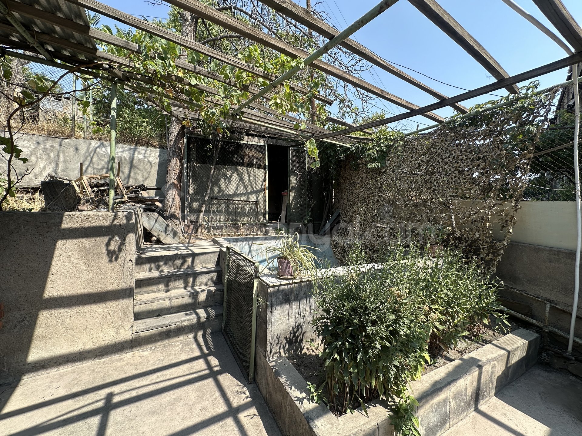 8 Սենյականոց Սեփական Տուն, 316քմ, Կոսմետիկ Վերանորոգված, Ավտոտնակով