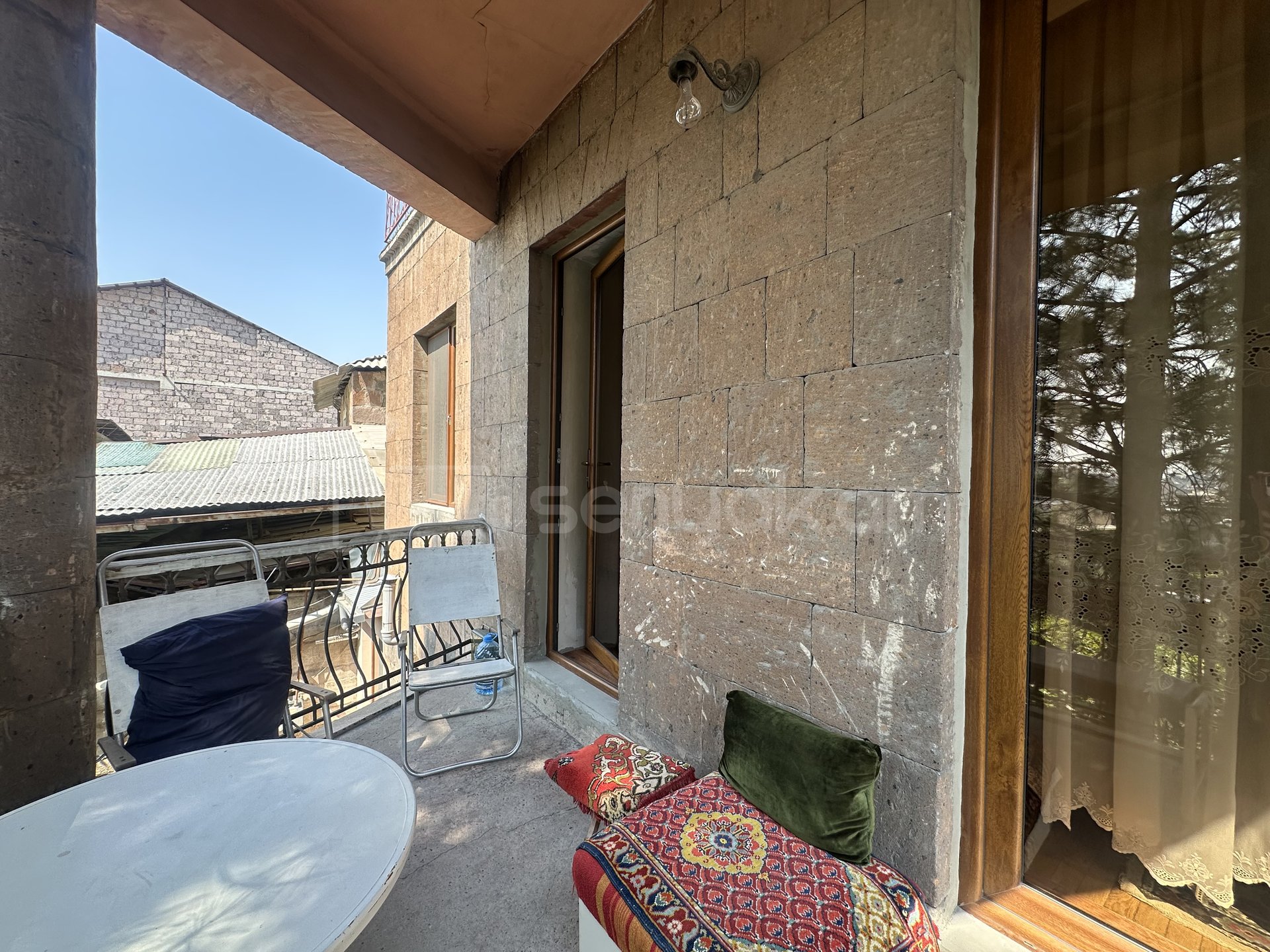 8 Սենյականոց Սեփական Տուն, 316քմ, Կոսմետիկ Վերանորոգված, Ավտոտնակով