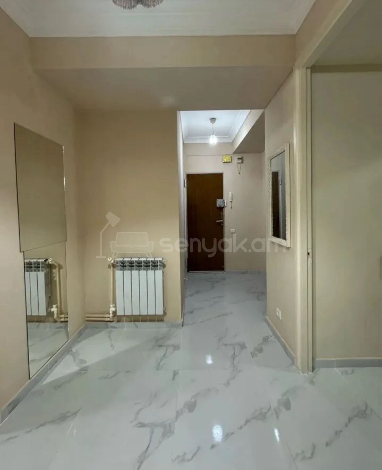 3 Սենյականոց Բնակարան, 85քմ, 8/15 հարկ, Կապիտալ Վերանորոգված, Կահավորված, Արևկող