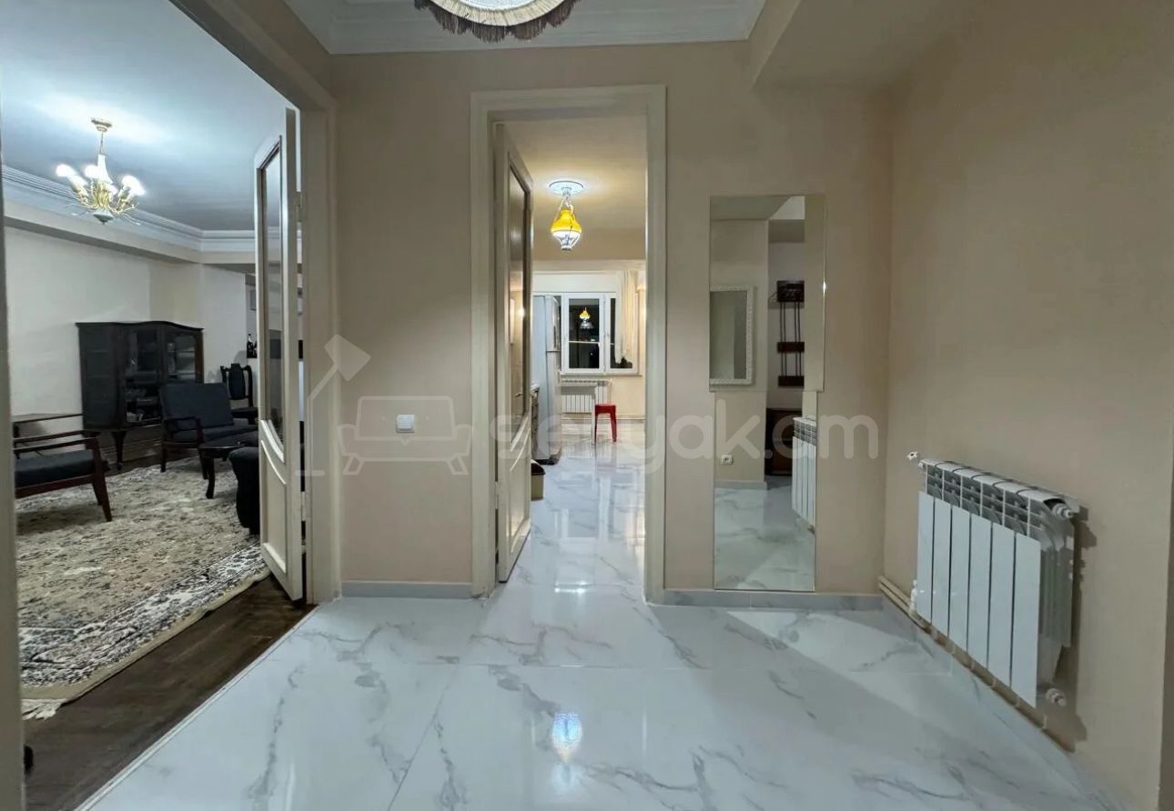 3 Սենյականոց Բնակարան, 85քմ, 8/15 հարկ, Կապիտալ Վերանորոգված, Կահավորված, Արևկող