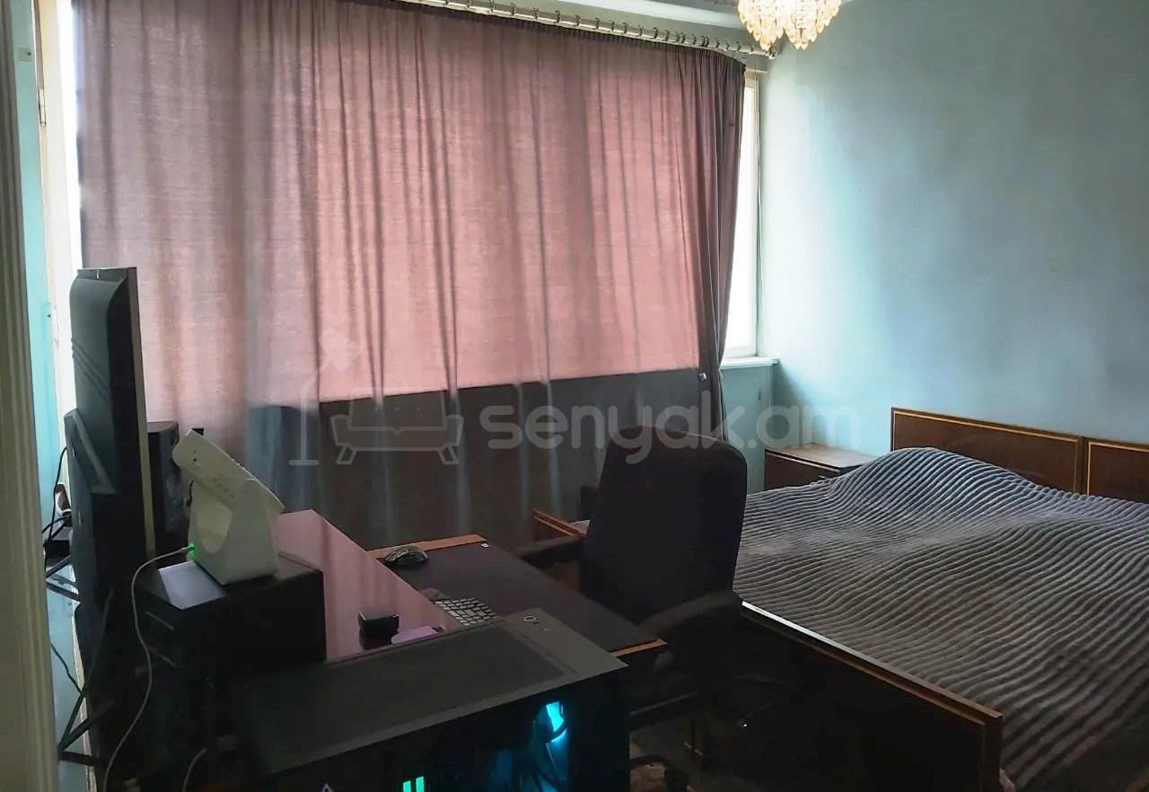 3 Սենյականոց Բնակարան Քարե Շենքում, 73քմ, 2/5 հարկ, Կոսմետիկ Վերանորոգված