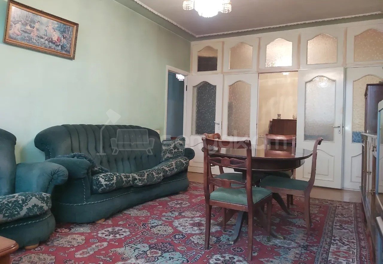 3 Սենյականոց Բնակարան Քարե Շենքում, 73քմ, 2/5 հարկ, Կոսմետիկ Վերանորոգված