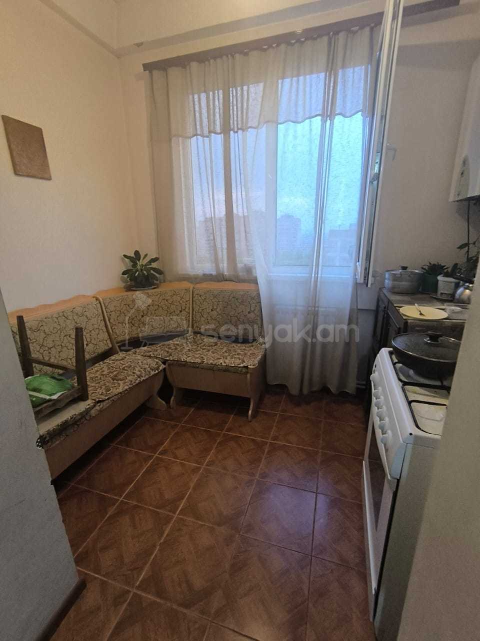 3 Սենյականոց Բնակարան, 78քմ, 9/9 հարկ, Նորմալ Վիճակում