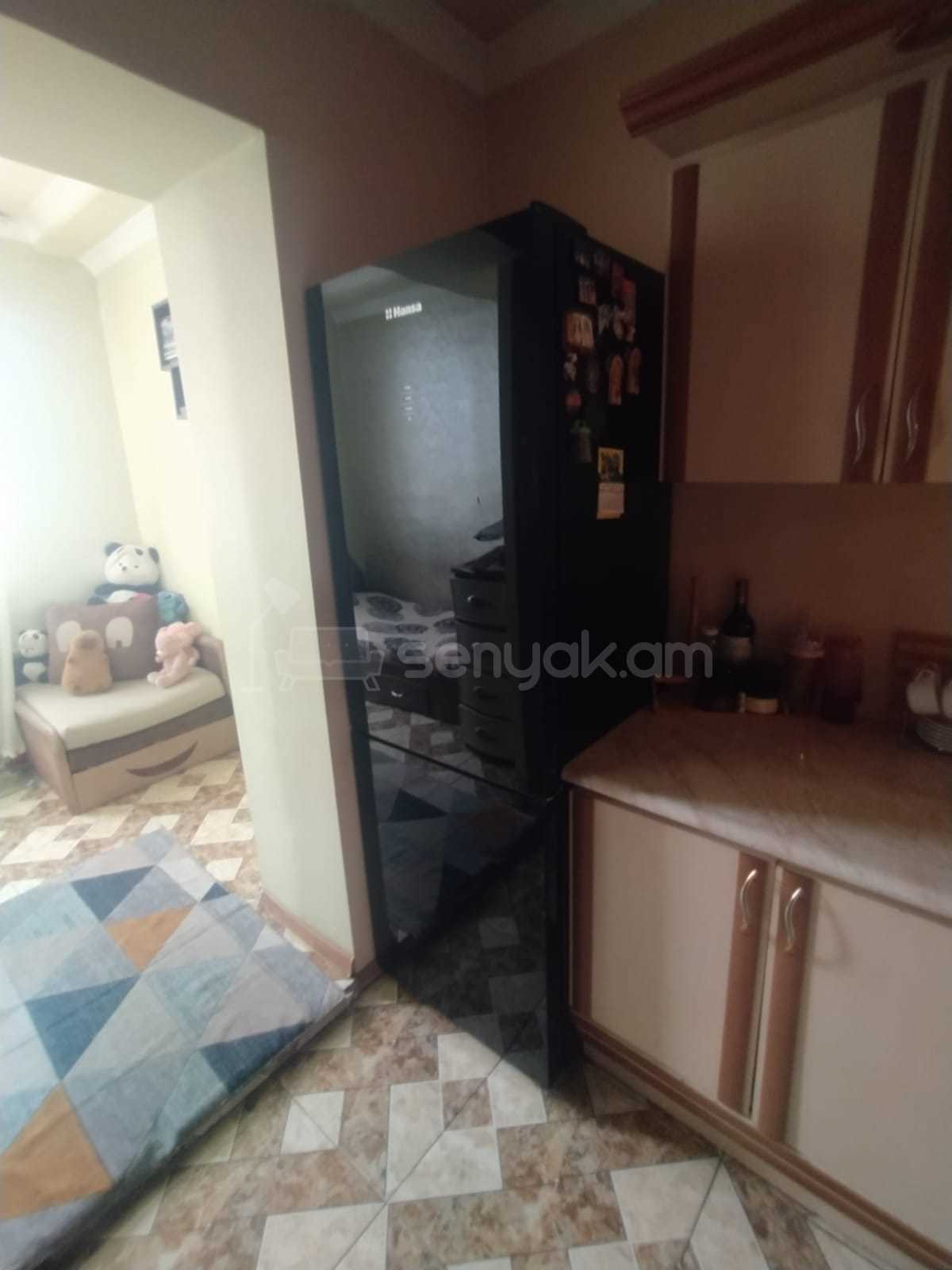 2 Սենյականոց Բնակարան Քարե Շենքում, 42քմ, 4/4 հարկ, Նորմալ Վիճակում