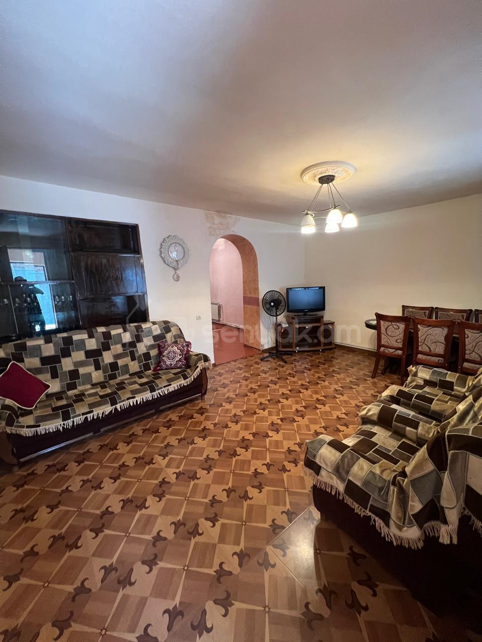 4 Սենյականոց Սեփական Տուն, 120քմ, Նորմալ Վիճակում, Կահավորված