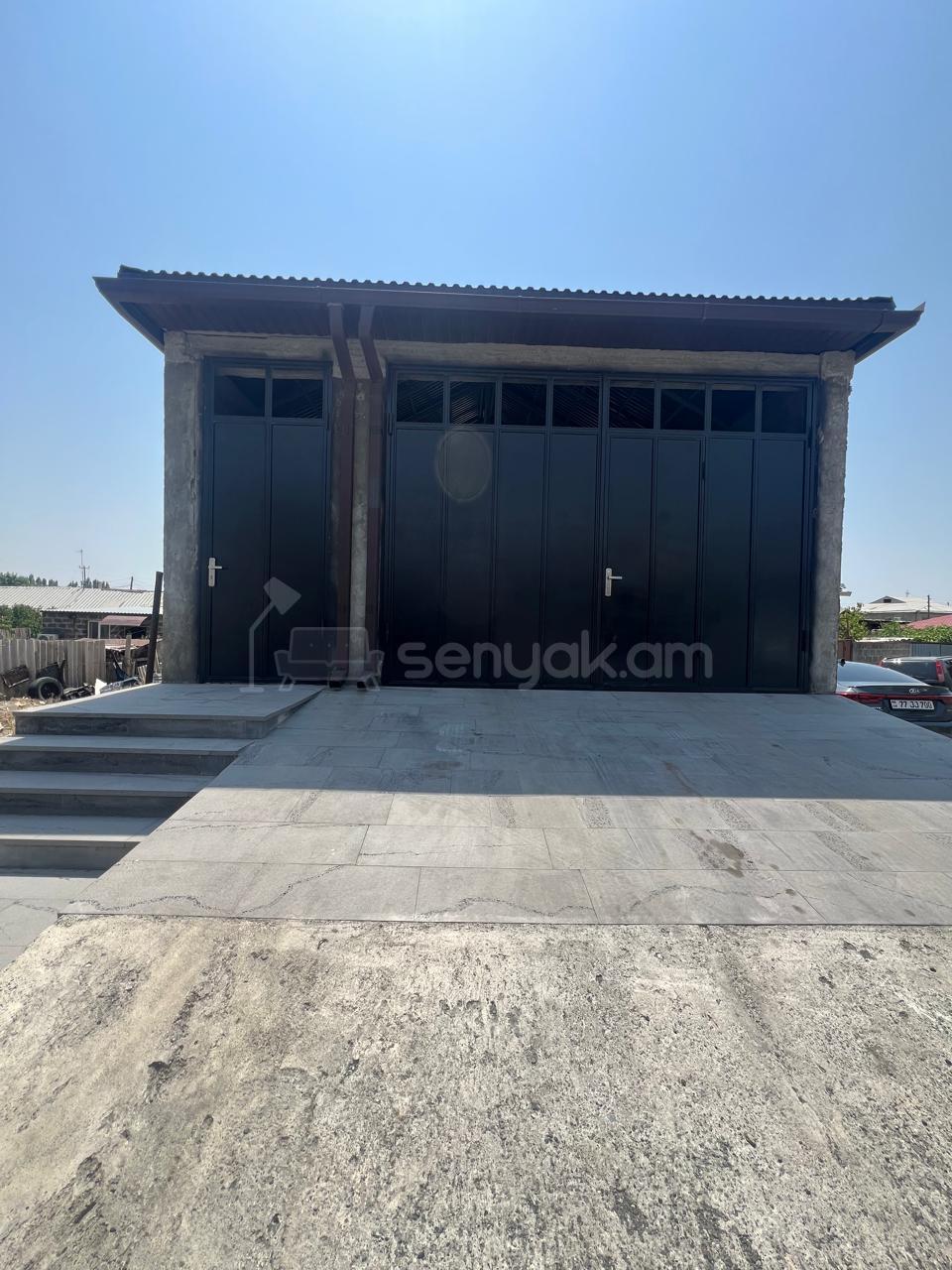 4 Սենյականոց Սեփական Տուն, 120քմ, Նորմալ Վիճակում, Կահավորված