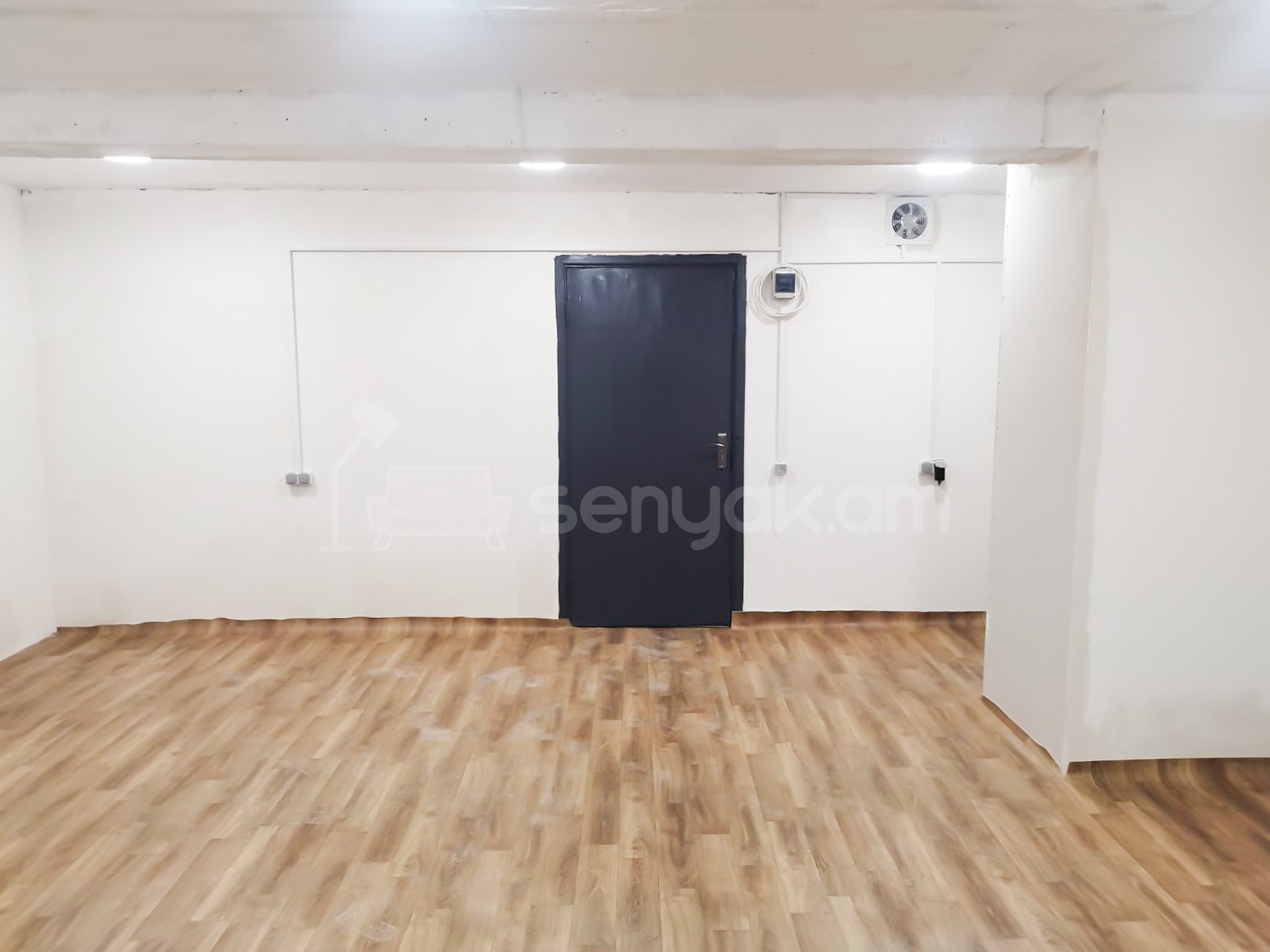 Պահեստային