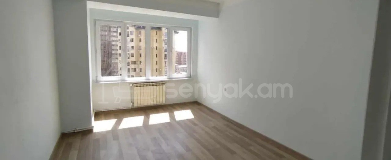 3 Սենյականոց Բնակարան, 78քմ, 8/14 հարկ, Նորմալ Վիճակում