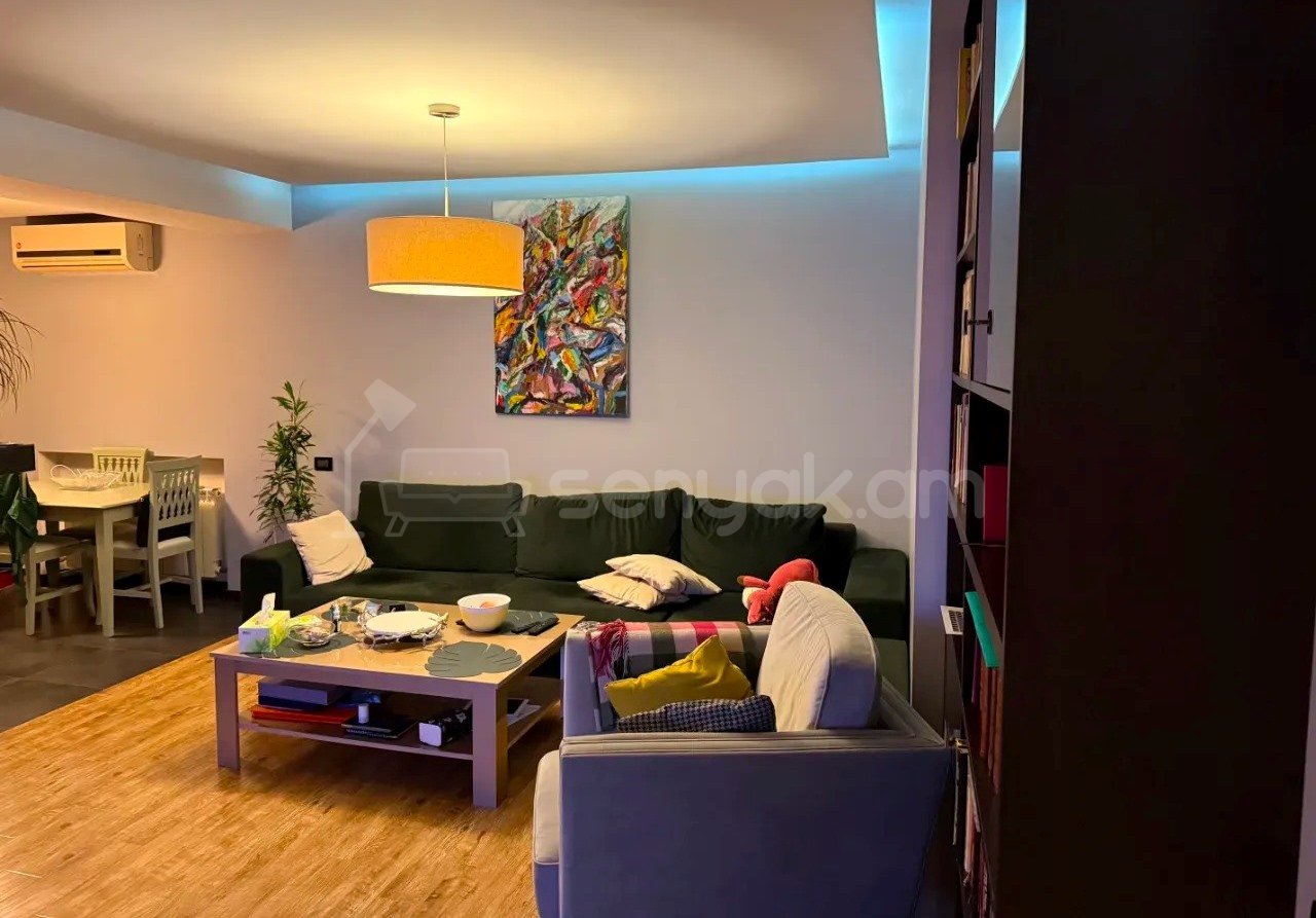 3 Սենյականոց Բնակարան Քարե Շենքում, 78քմ, 5/5 հարկ, Կապիտալ Վերանորոգված