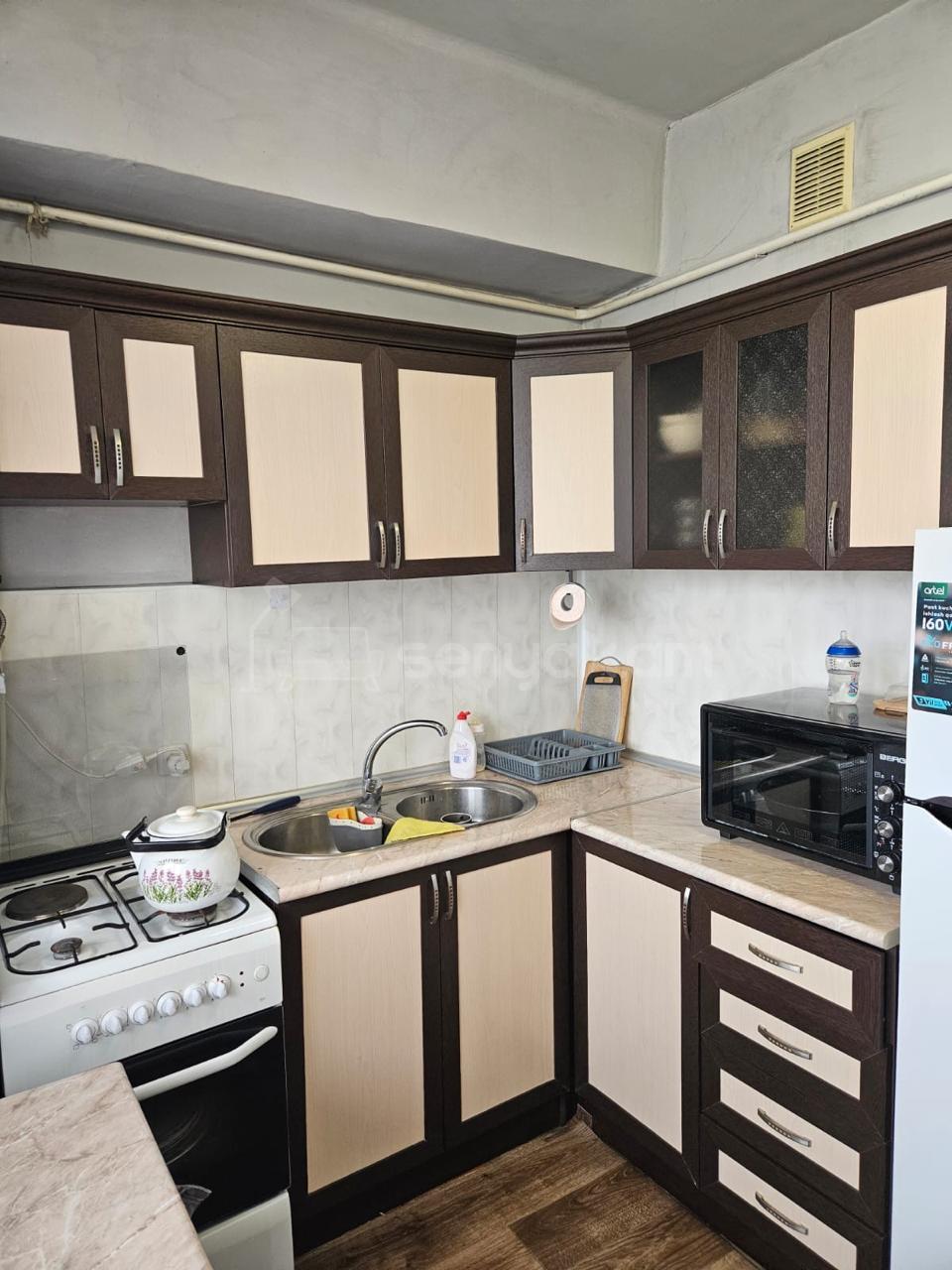 1 Սենյականոց Բնակարան, 42քմ, 6/9 հարկ, Նորմալ Վիճակում