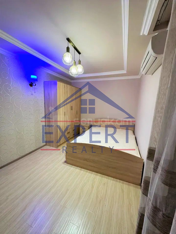 3 Սենյականոց Բնակարան Քարե Շենքում, 73քմ, 4/5 հարկ, Կապիտալ Վերանորոգված, Կահավորված