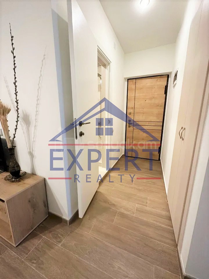 3 Սենյականոց Բնակարան Քարե Շենքում, 80քմ, 1/5 հարկ, Կապիտալ Վերանորոգված, Կահավորված, Արևկող