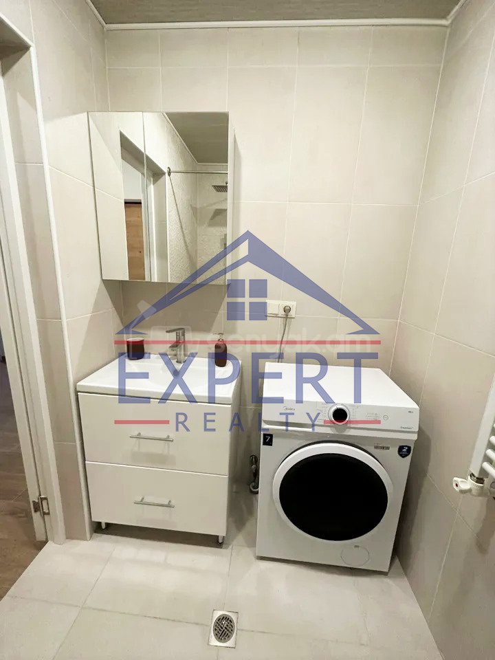 3 Սենյականոց Բնակարան Քարե Շենքում, 80քմ, 1/5 հարկ, Կապիտալ Վերանորոգված, Կահավորված, Արևկող