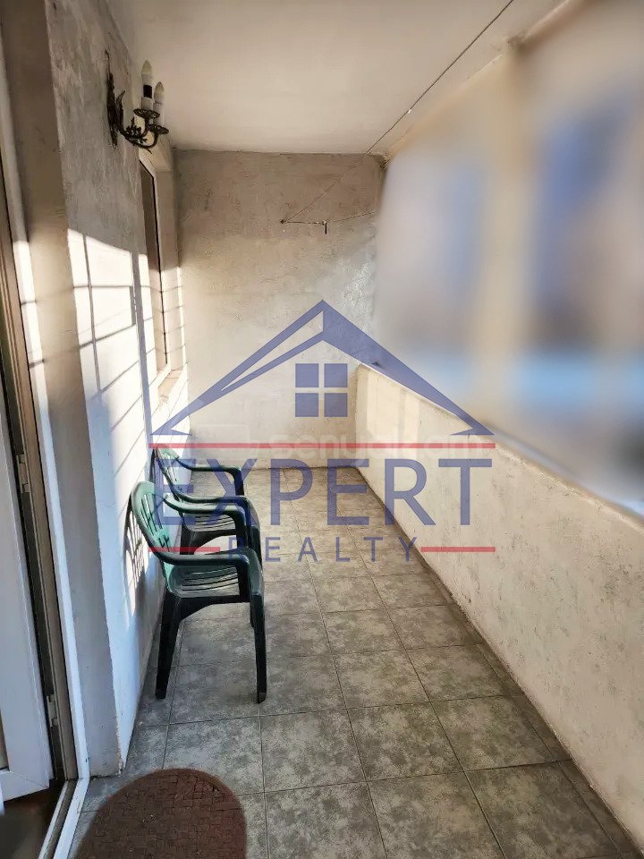 3 Սենյականոց Բնակարան Քարե Շենքում, 82քմ, 2/5 հարկ, Նորմալ Վիճակում, Կահավորված, Արևկող