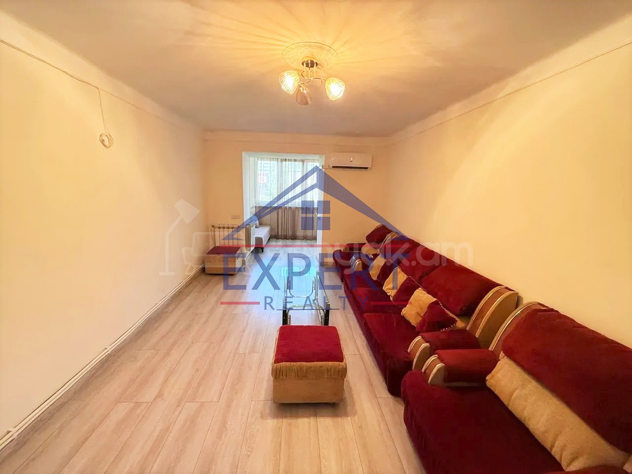 3 Սենյականոց Բնակարան Քարե Շենքում, 60քմ, 4/5 հարկ, Կապիտալ Վերանորոգված, Կահավորված