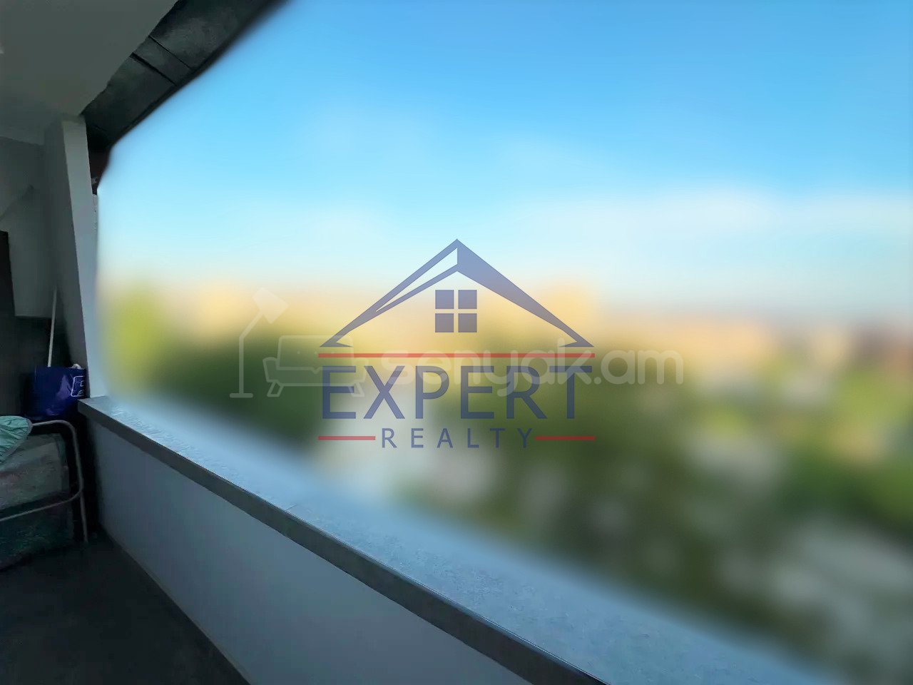 3 Սենյականոց Բնակարան Քարե Շենքում, 83քմ, 5/5 հարկ, Կապիտալ Վերանորոգված, Մասամբ Կահավորված