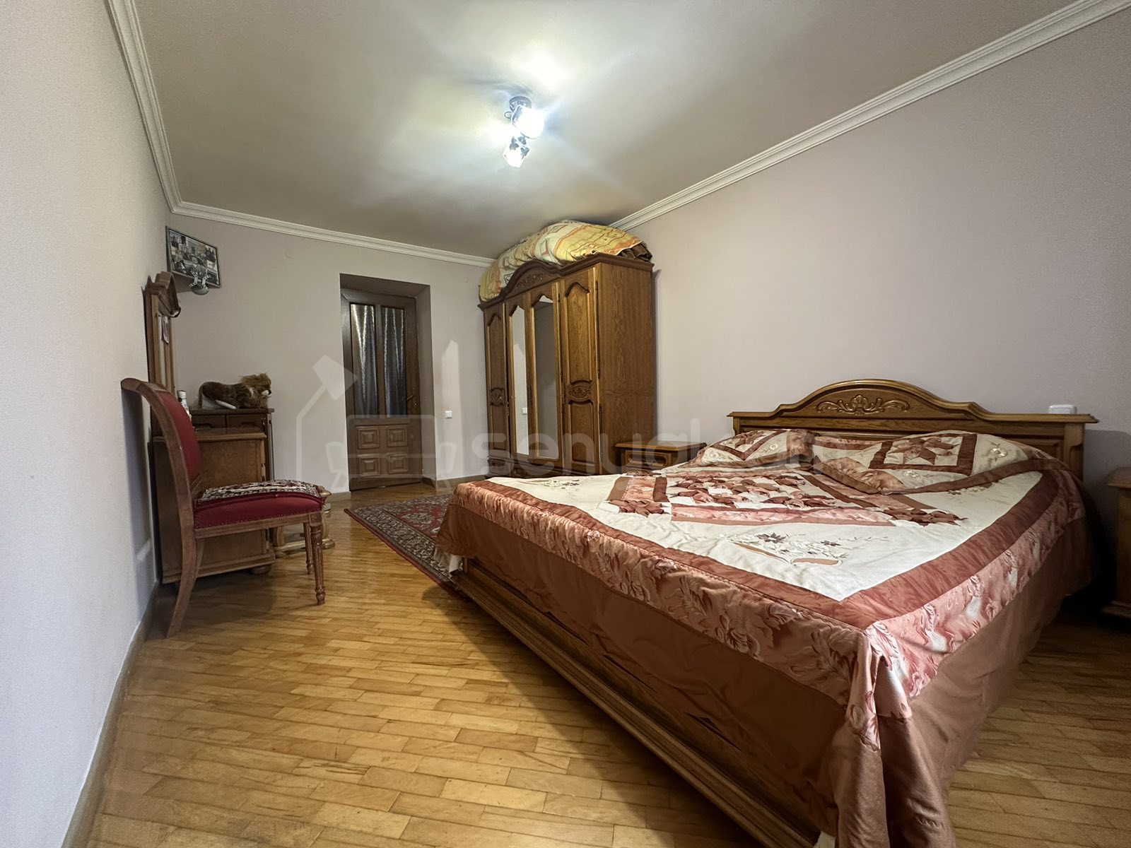 3 Սենյականոց Բնակարան Քարե Շենքում, 72քմ, 4/5 հարկ, Կապիտալ Վերանորոգված