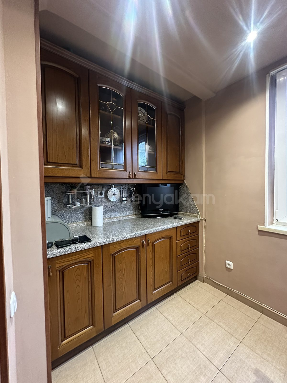 3 Սենյականոց Բնակարան Քարե Շենքում, 72քմ, 4/5 հարկ, Կապիտալ Վերանորոգված