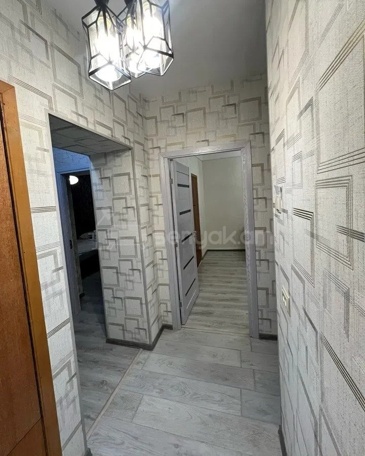 3 Սենյականոց Բնակարան Քարե Շենքում, 72քմ, 3/5 հարկ, Կապիտալ Վերանորոգված