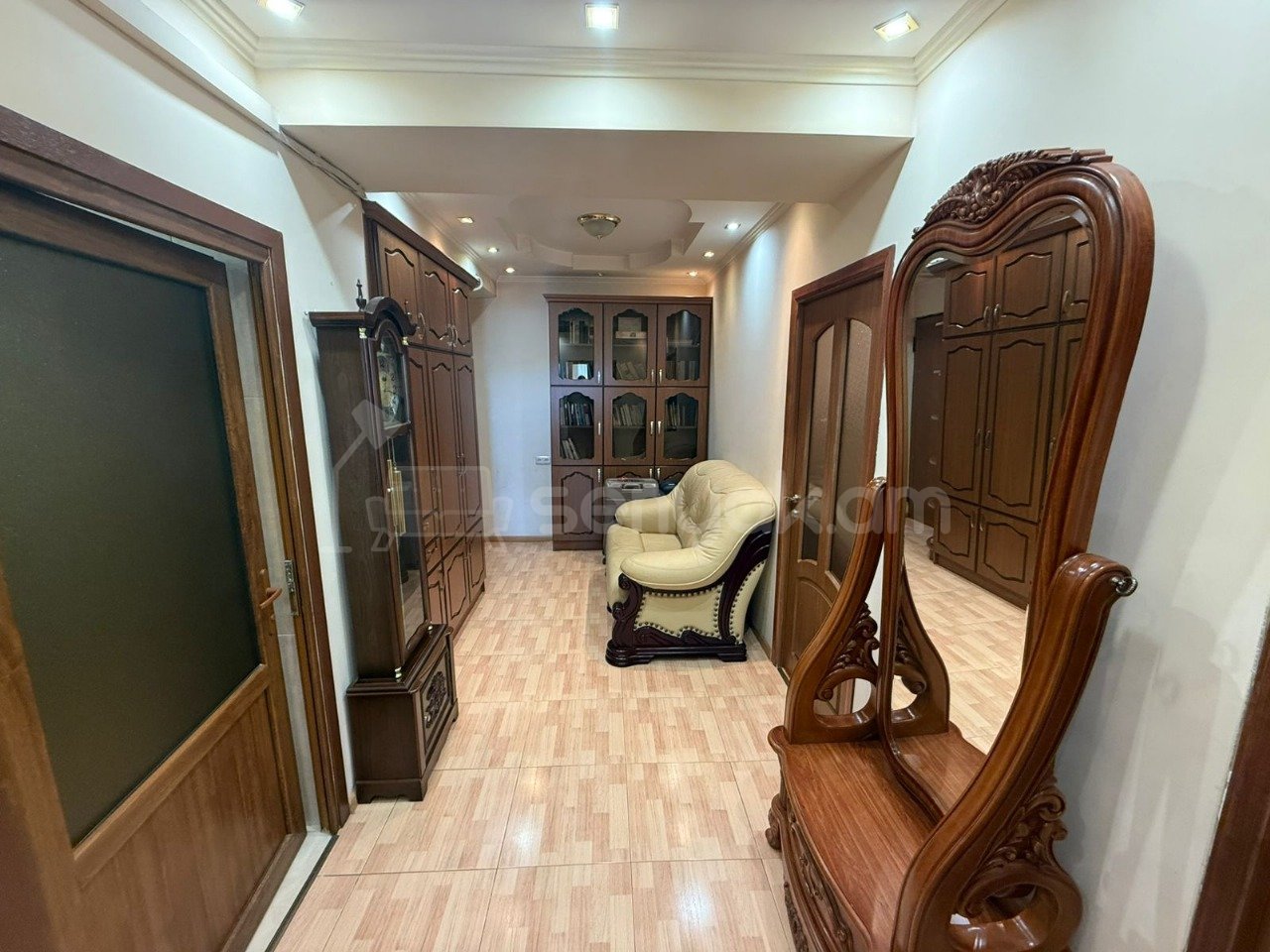 3 Սենյականոց Բնակարան, 105քմ, 11/16 հարկ, Կապիտալ Վերանորոգված, Կահավորված