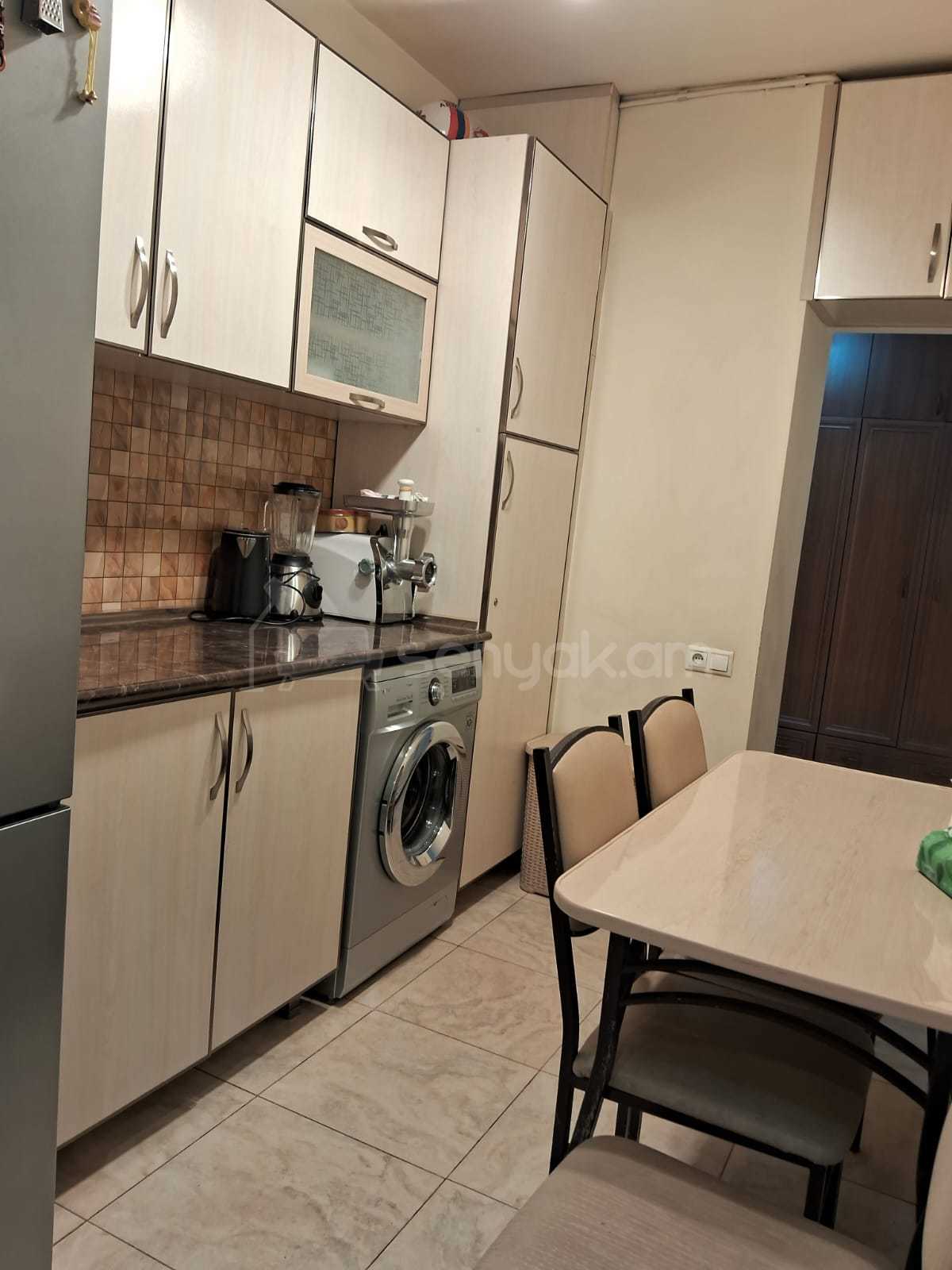 2 Սենյականոց Բնակարան, 43քմ, 8/9 հարկ, Կոսմետիկ Վերանորոգված