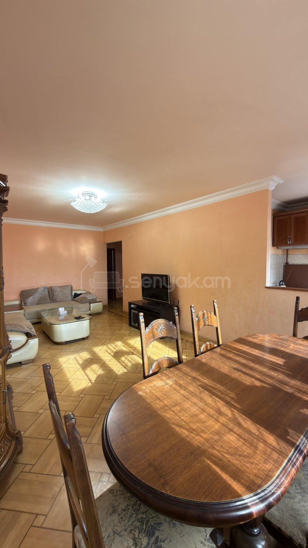 3 Սենյականոց Բնակարան Քարե Շենքում, 73քմ, 3/5 հարկ, Կապիտալ Վերանորոգված