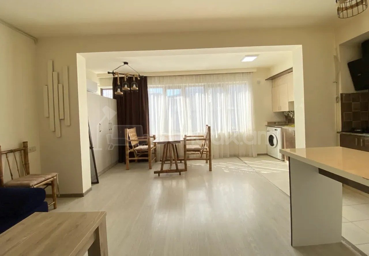 2 Սենյականոց Բնակարան, 46քմ, 2/9 հարկ, Կապիտալ Վերանորոգված