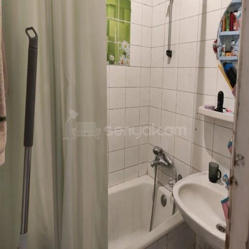 2 Սենյականոց Բնակարան Քարե Շենքում, 55քմ, 5/5 հարկ, Կոսմետիկ Վերանորոգված, Կահավորված, Արևկող