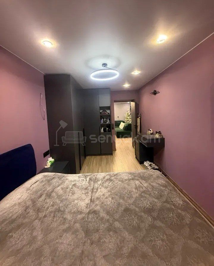 3 Սենյականոց Բնակարան Քարե Շենքում, 55քմ, 3/4 հարկ, Դիզայներական Վերանորոգված