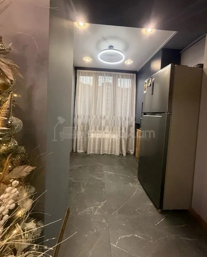 3 Սենյականոց Բնակարան Քարե Շենքում, 55քմ, 3/4 հարկ, Դիզայներական Վերանորոգված