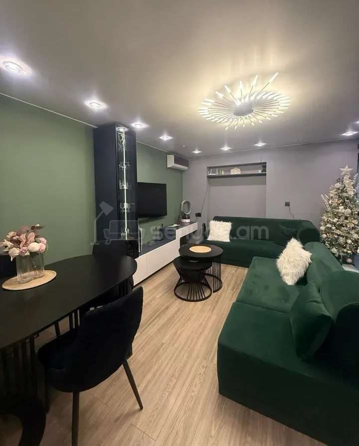 3 Սենյականոց Բնակարան Քարե Շենքում, 55քմ, 3/4 հարկ, Դիզայներական Վերանորոգված