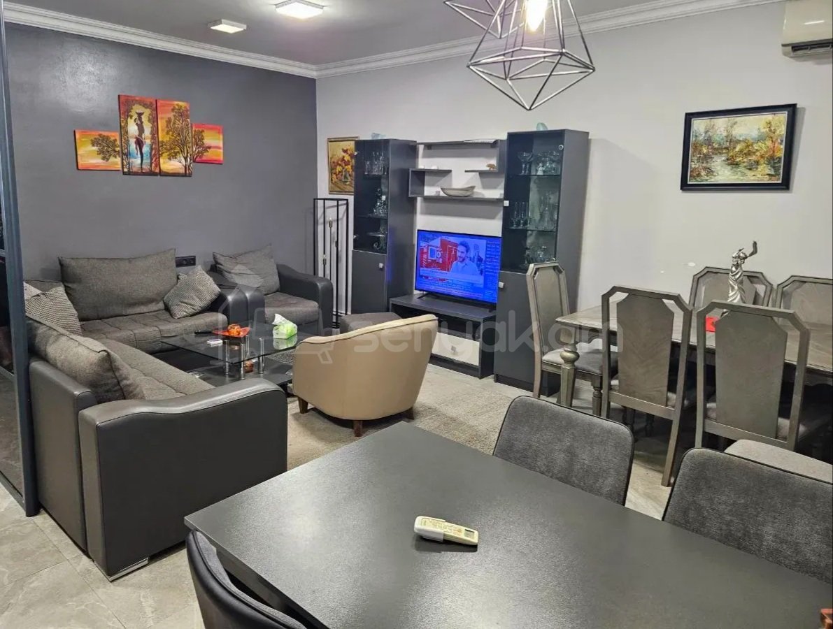 4 Սենյականոց Բնակարան Քարե Շենքում, 76քմ, 4/4 հարկ, Կապիտալ Վերանորոգված