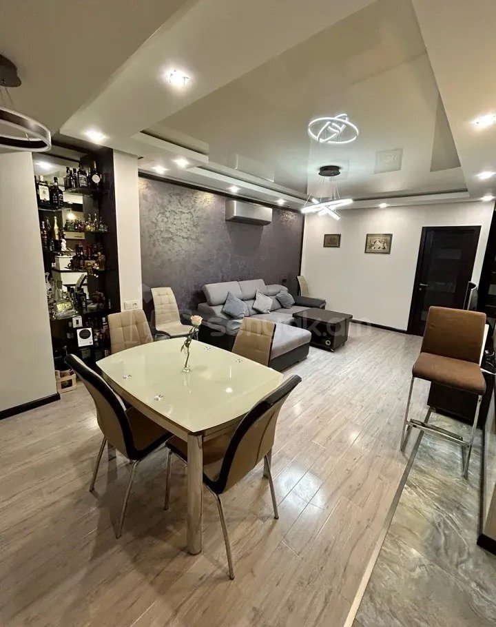 2 Սենյականոց Բնակարան, 70քմ, 5/9 հարկ, Կապիտալ Վերանորոգված