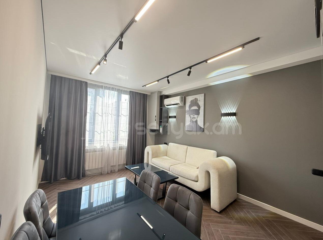 2 Սենյականոց Բնակարան, 38քմ, 7/9 հարկ, Դիզայներական Վերանորոգված