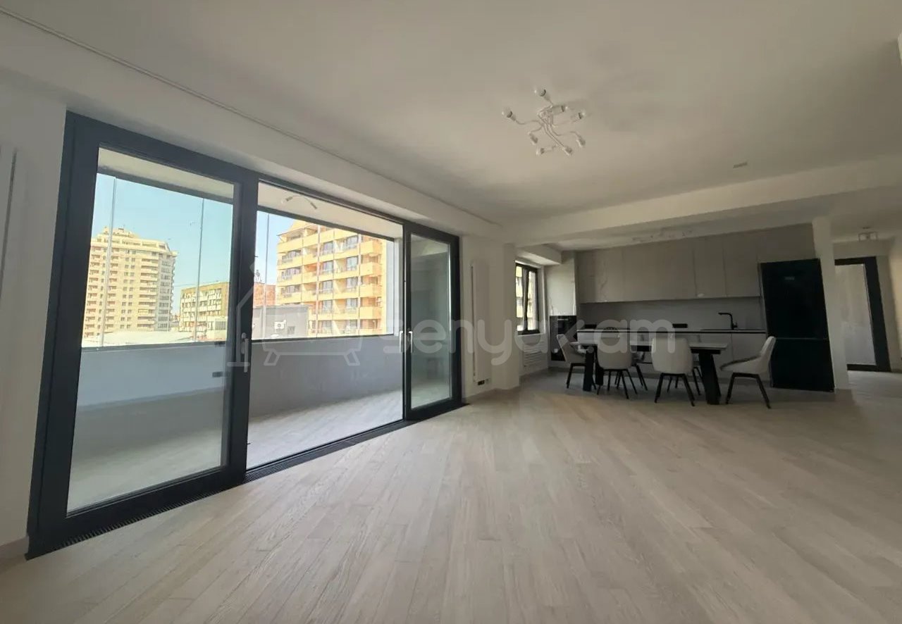 4 Սենյականոց Բնակարան Նորակառույցում, 125քմ, 8/13 հարկ, Դիզայներական Վերանորոգված