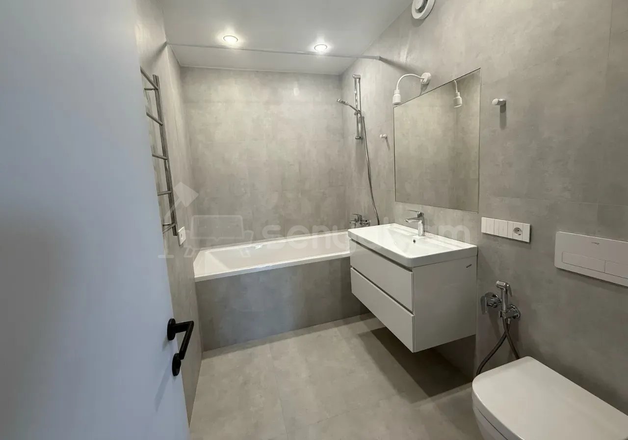 4 Սենյականոց Բնակարան Նորակառույցում, 125քմ, 8/13 հարկ, Դիզայներական Վերանորոգված