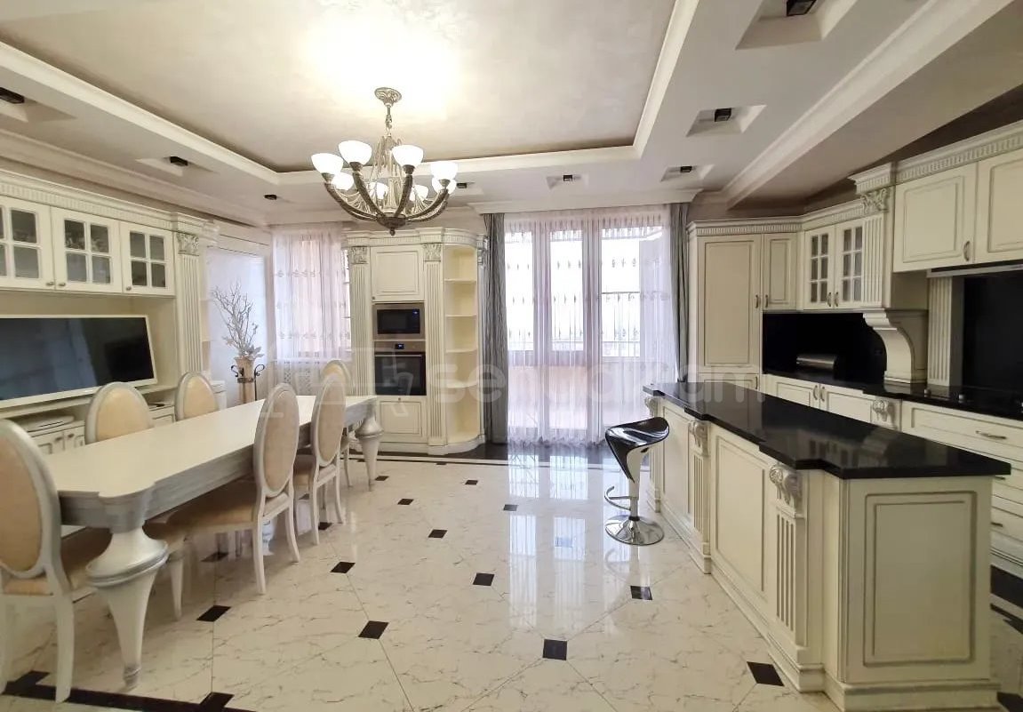 4 Սենյականոց Բնակարան Նորակառույցում, 170քմ, 3/3 հարկ, Դիզայներական Վերանորոգված